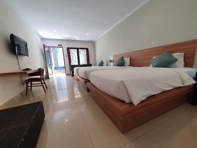 Triple Room