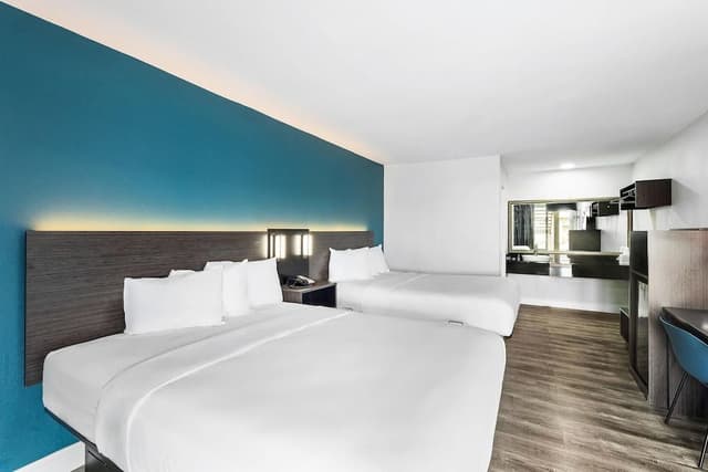 Standard Room, 2 Queen Beds, Smoking