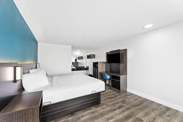 Room, 1 King Bed, Accessible, Non Smoking