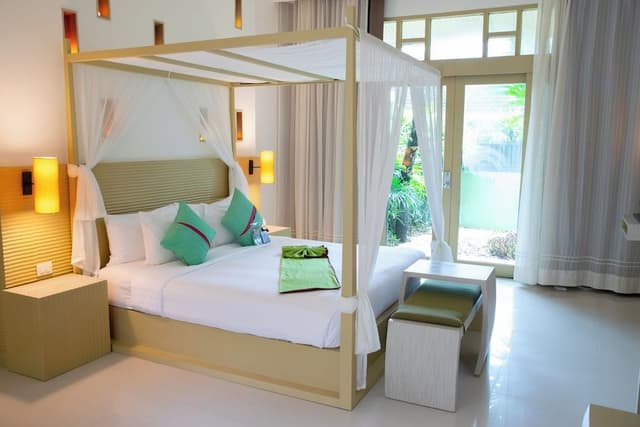Superior Room, 1 King Bed
