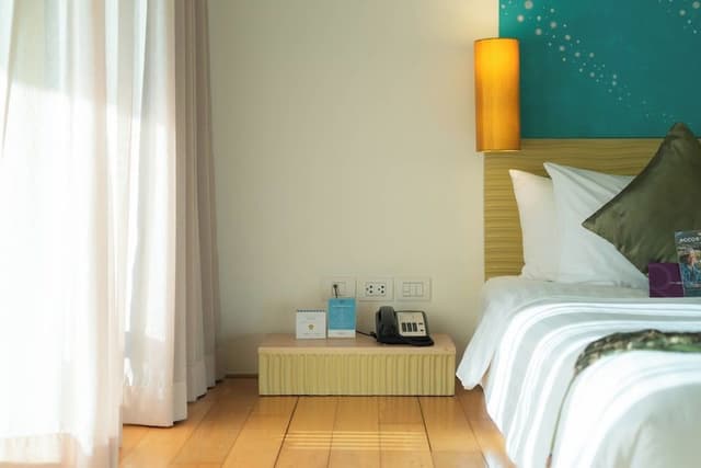 Deluxe Room, 1 King Bed, Ocean View