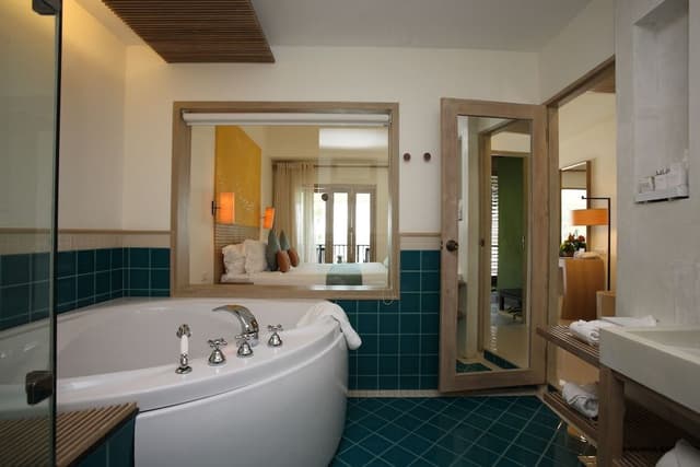 Deluxe Room, 1 King Bed, Ocean View