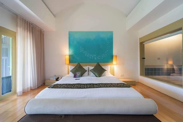 Deluxe Room, 1 King Bed, Ocean View