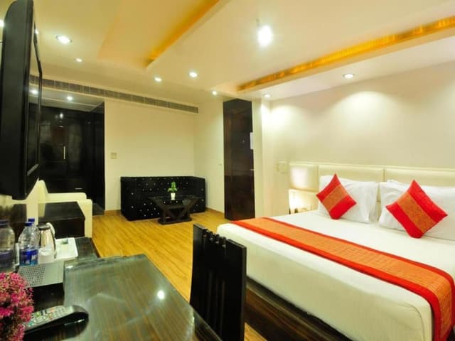 Deluxe Double or Twin Room