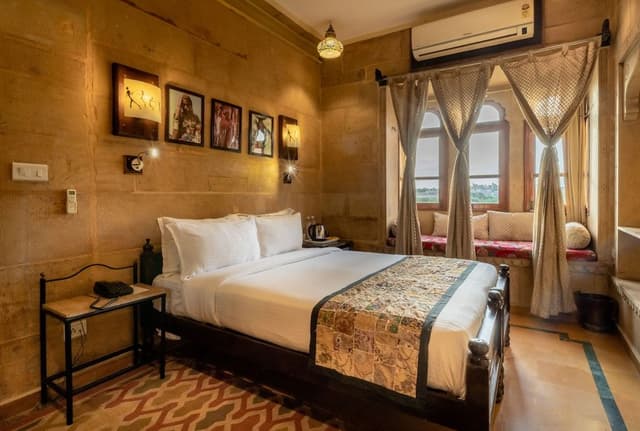 DELUXE ROOMS (ON 1ST AND 2ND FLOOR)