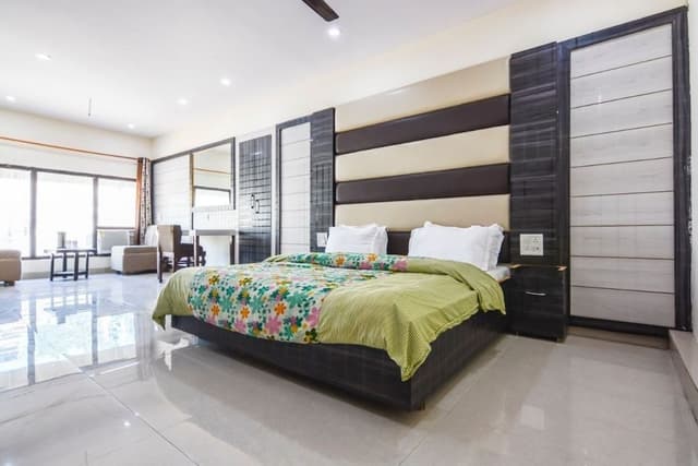 Super Deluxe Harkipauri Facing Room