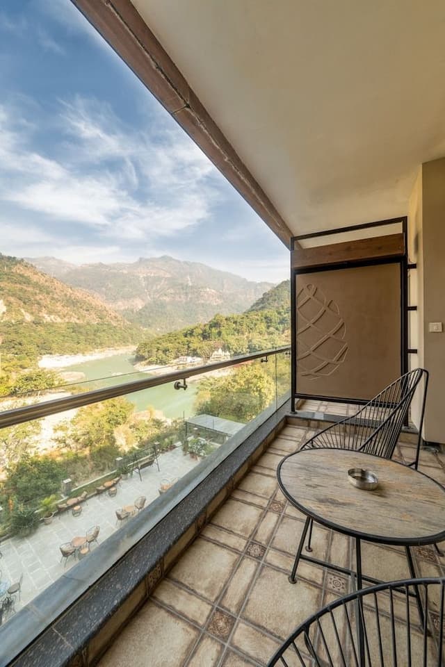 King Room with Balcony