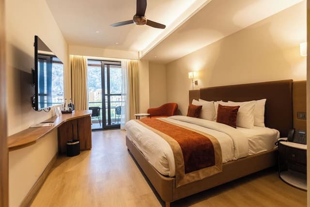King Room with Balcony