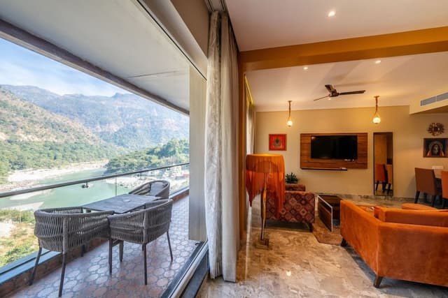 Executive Studio Suite