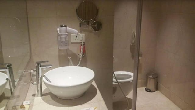 Deluxe Twin Room, 1 King Bed, Non Smoking, City View