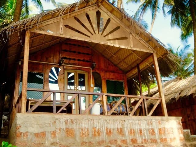 Standard Cottage, 1 King Bed, Smoking, Lagoon View