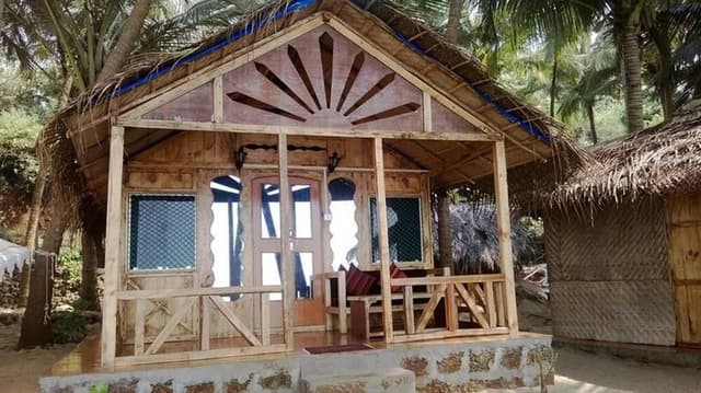 Standard Cottage, 1 King Bed, Smoking, Lagoon View