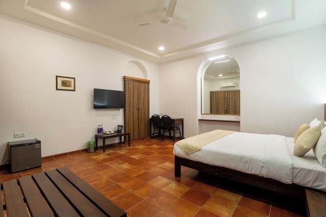 Vintage Interconnecting Room