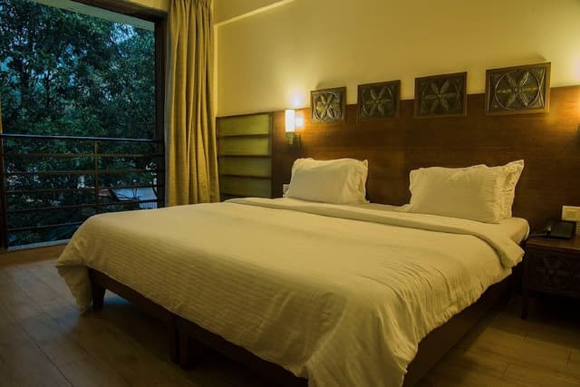 Premium Room (Pool Facing)
