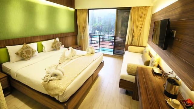Premium Room (Pool Facing)