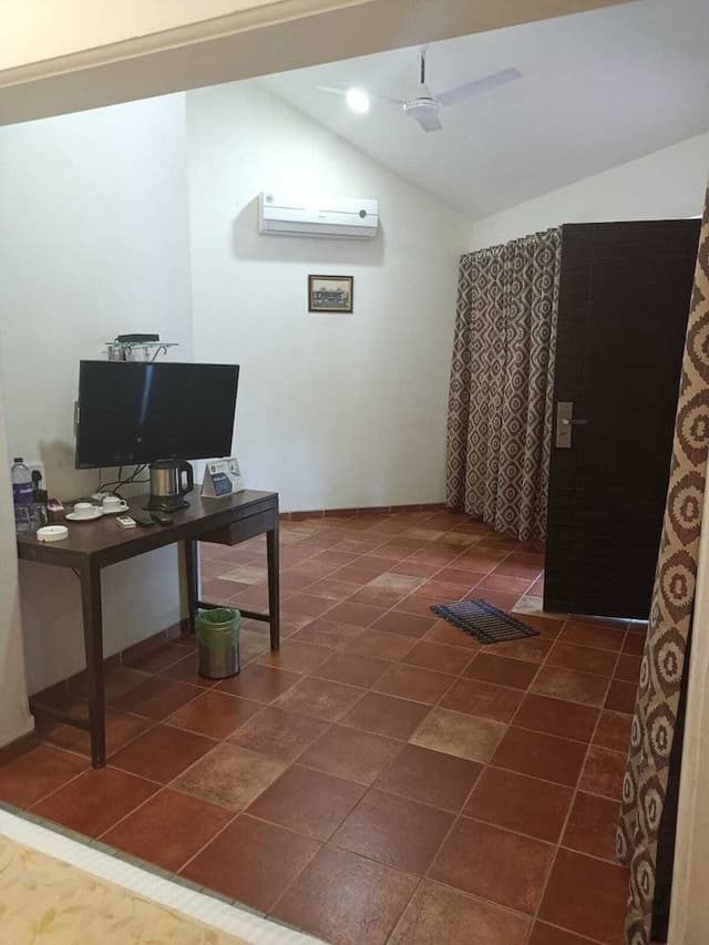Vintage Interconnecting Room