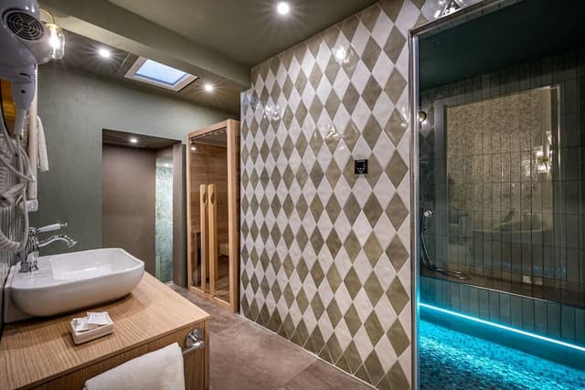 Executive Suite (Jacuzzi)