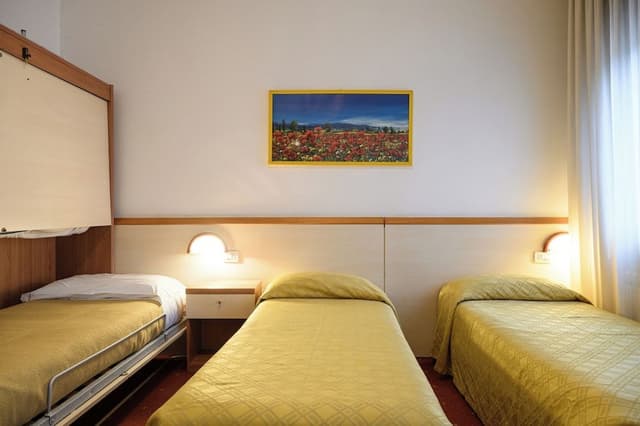 Economy Triple Room