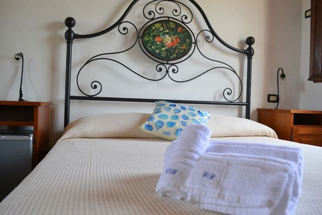 Deluxe Triple Room, Multiple Beds, Ensuite, Partial Sea View