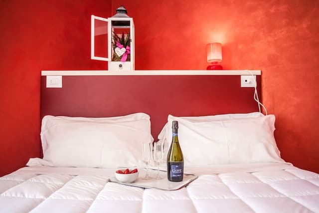Double Room, Jetted Tub (Emotion)