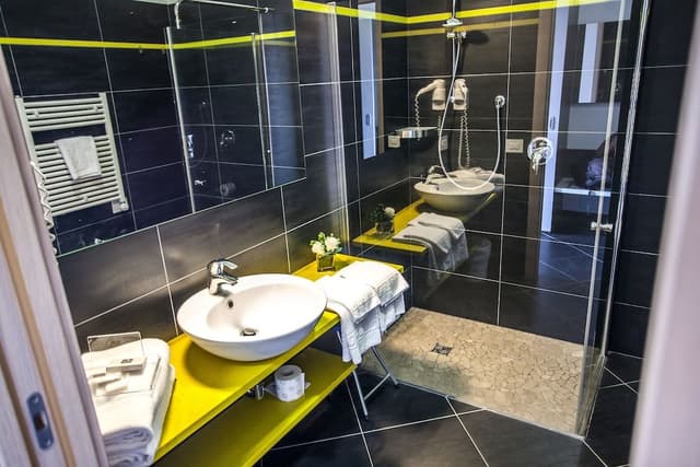 Double Room, Jetted Tub (Emotion)