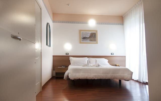 Standard Double or Twin Room, Ensuite