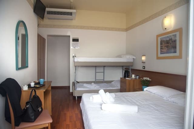 Standard Quadruple Room, Multiple Beds
