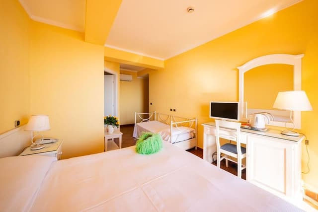 Deluxe Triple Room, Sea View