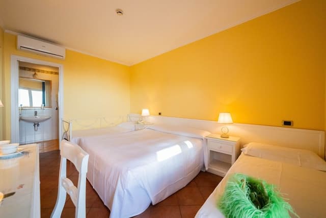 Deluxe Quadruple Room, Sea View
