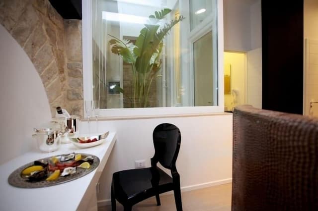 Superior Suite, Jetted Tub