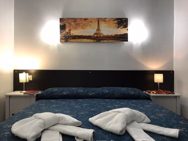 Economy Double or Twin Room, Shared Bathroom