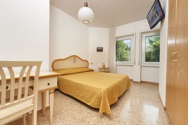 Double Room, Mountain View