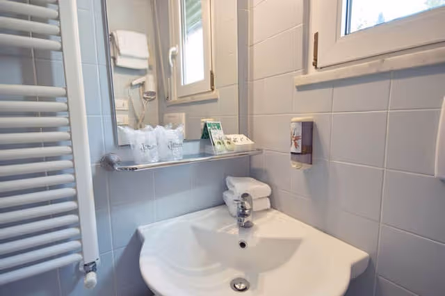 Economy Double Room (lateral garden view)
