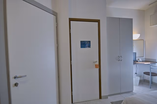 Economy Double Room (lateral garden view)