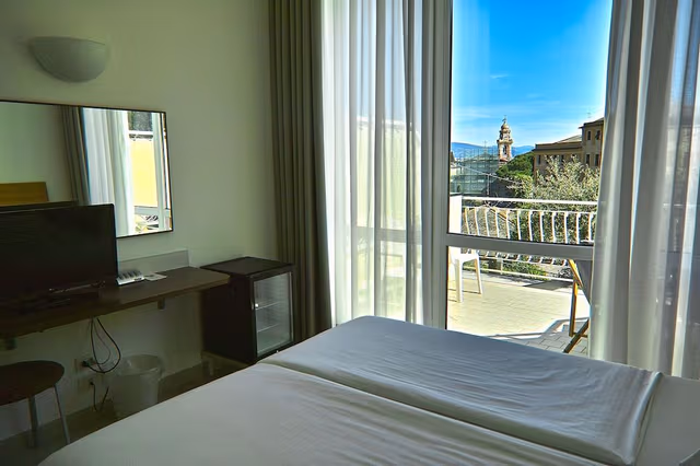 Premium Double Room, Terrace, Partial Sea View