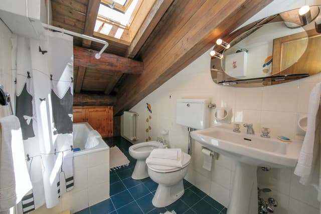Family Apartment, Multiple Bedrooms, Mountainside (Arianna)