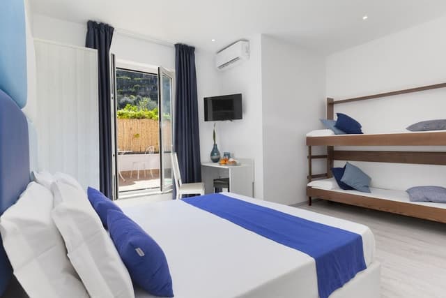 Standard Quadruple Room