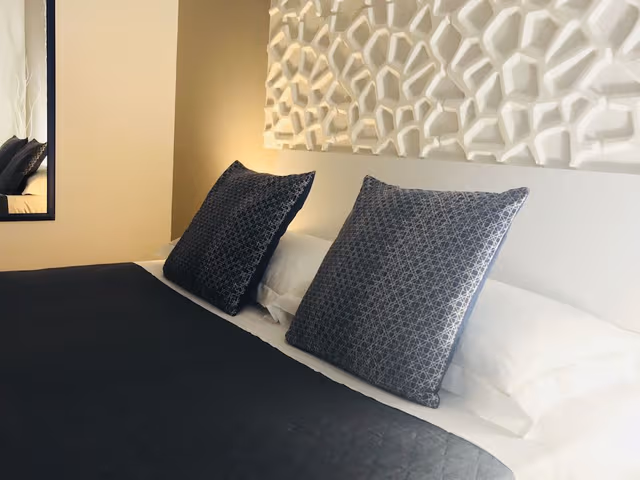 Deluxe Room, 1 Bedroom, Balcony, City View