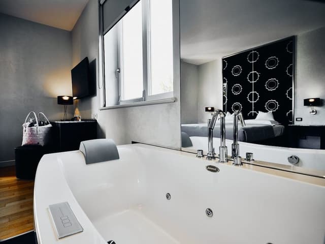 Jacuzzi Room