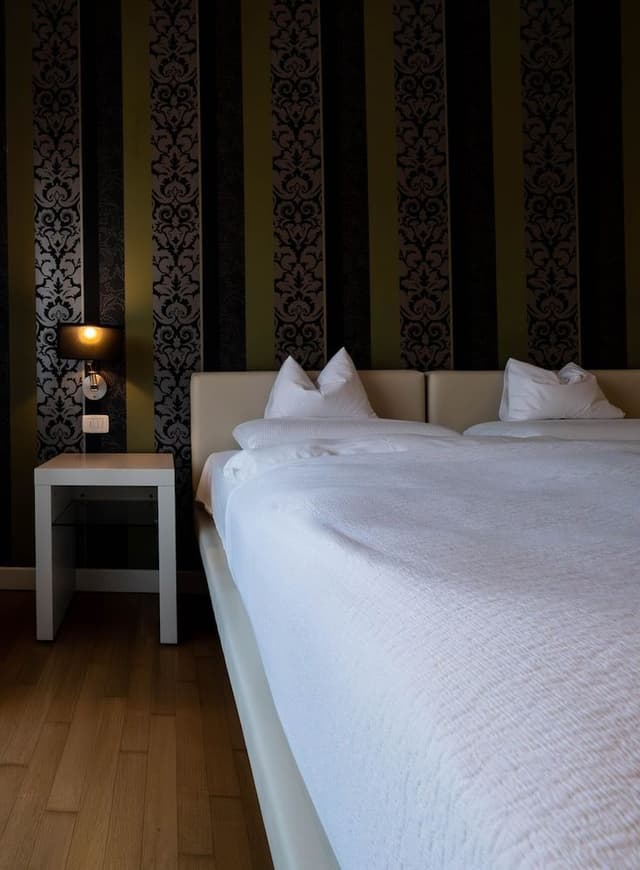 Room IN