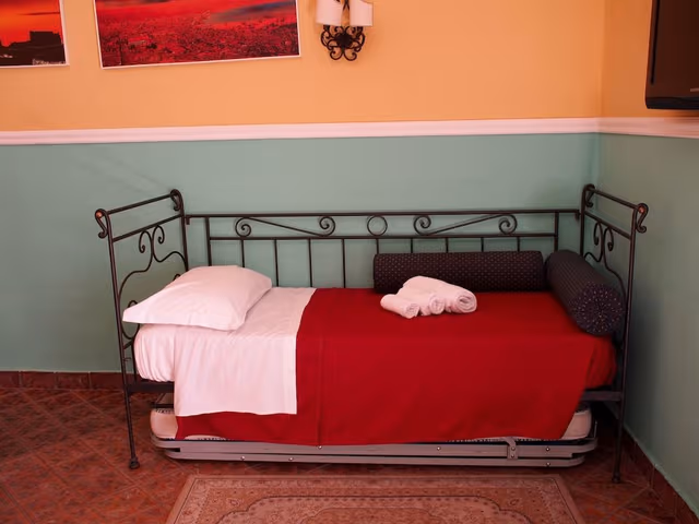 Triple Room