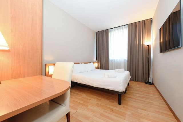 Classic Room, 1 Queen Bed, Non Smoking (Converts to 2 Twin Beds)