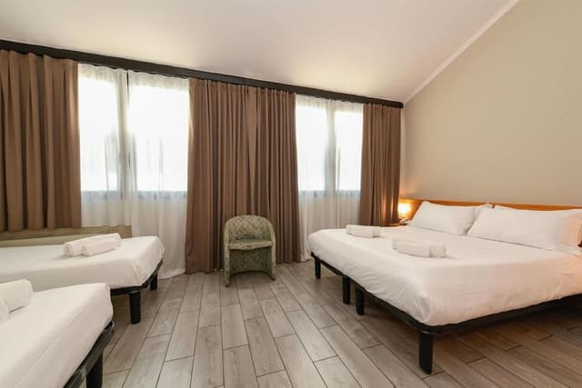 Classic Room, Multiple Beds, Non Smoking