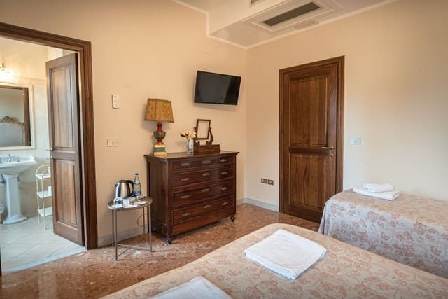 Classic Triple Room