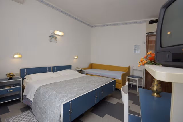 Economy Quadruple Room