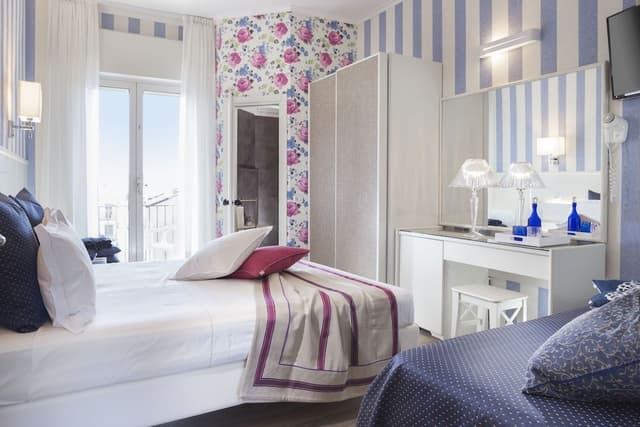 Deluxe Room, Balcony