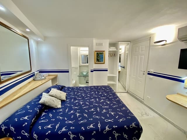 Standard Room, 1 King Bed, Air conditioning, Ground Floor