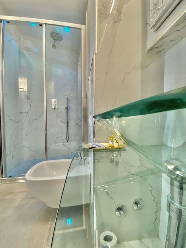Standard Room, 1 King Bed, Air conditioning, Ground Floor