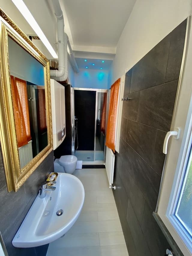 Superior Room, 1 King Bed, Air conditioning, Vineyard View