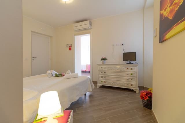 Family Room, 2 Bedrooms